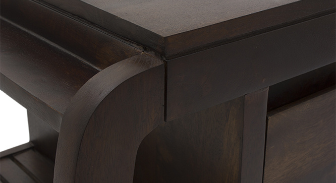 Salvic Chest Of Drawers(Walnut)